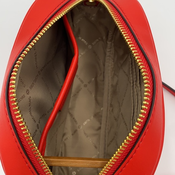 MICHAEL KORS ROSE SM OVAL CAMERA XBODY DR SANGRIA - Picture 9 of 16